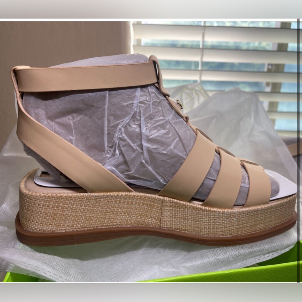 Sam Edelman Brand New Womens Size 10 Beautiful Gladiator Sandal Color Natural